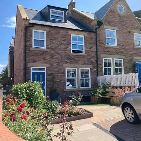 Columbo Cottage Whitby Exterior photo